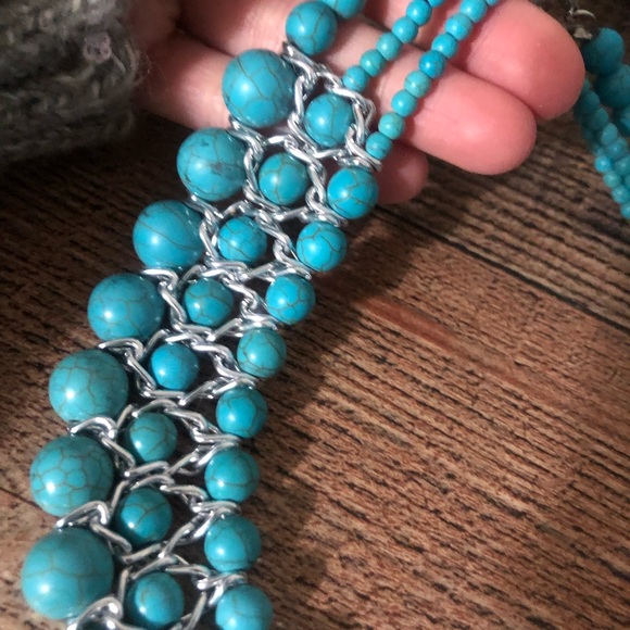 Turquoise statement necklace - Picture 5 of 7
